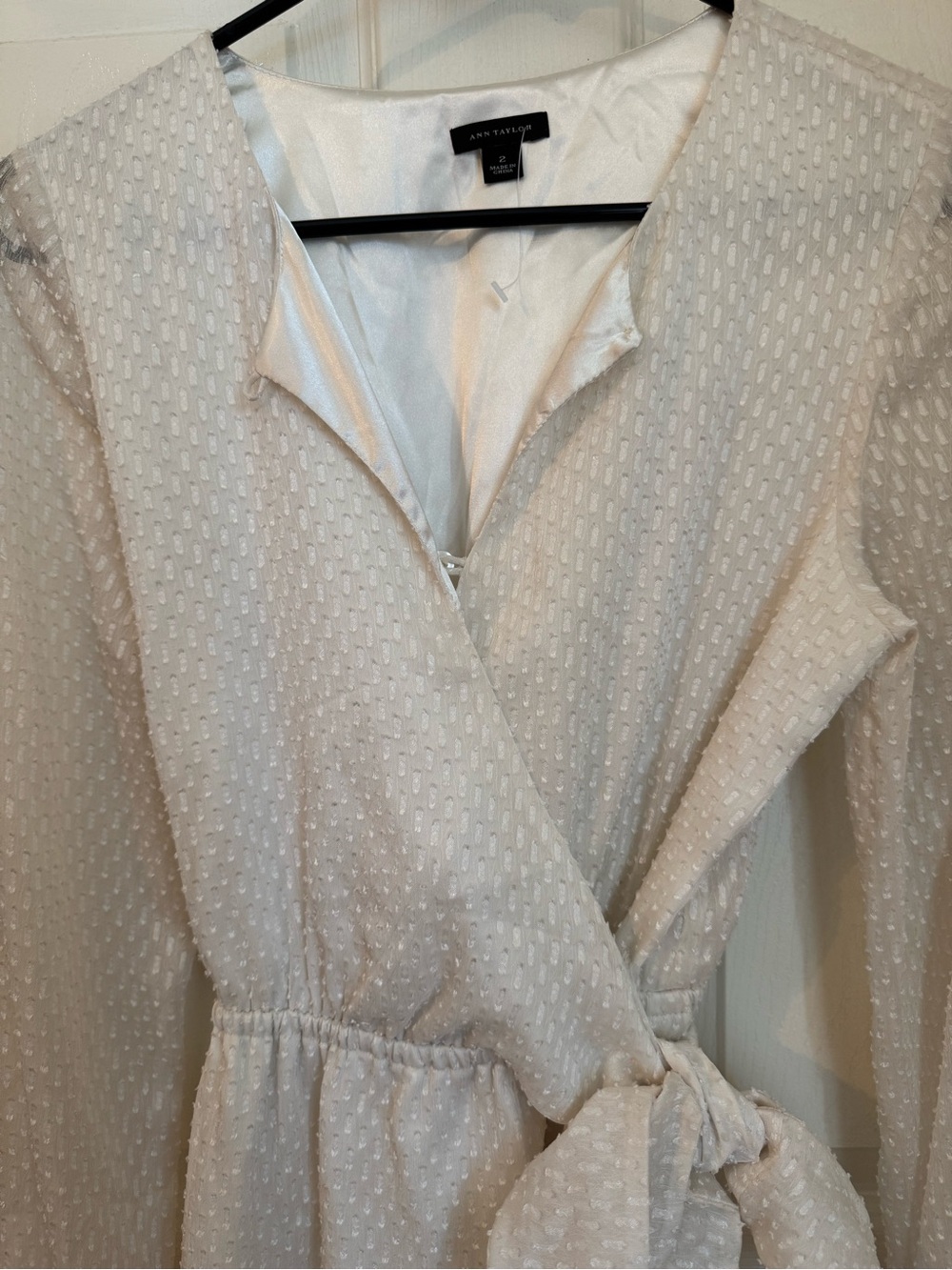 Ann Taylor creamy white textured Swiss dot with sheer long sleeves dress (SZ 2) - Picture 6 of 15